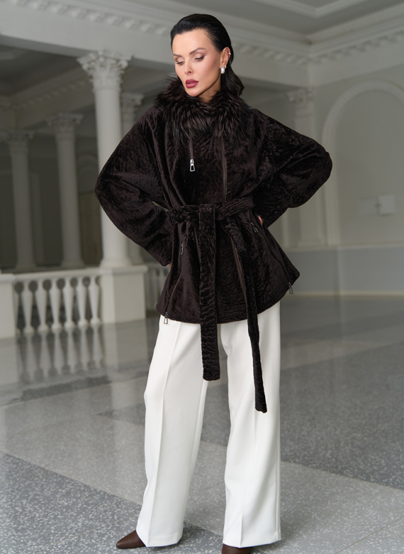 Дубленка натуральная с воротником из меха лисы