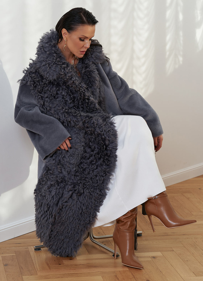 Длинная дубленка из натурального меха модель № 28424 в кредит