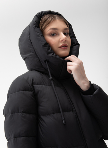Женский пуховик с капюшоном 
