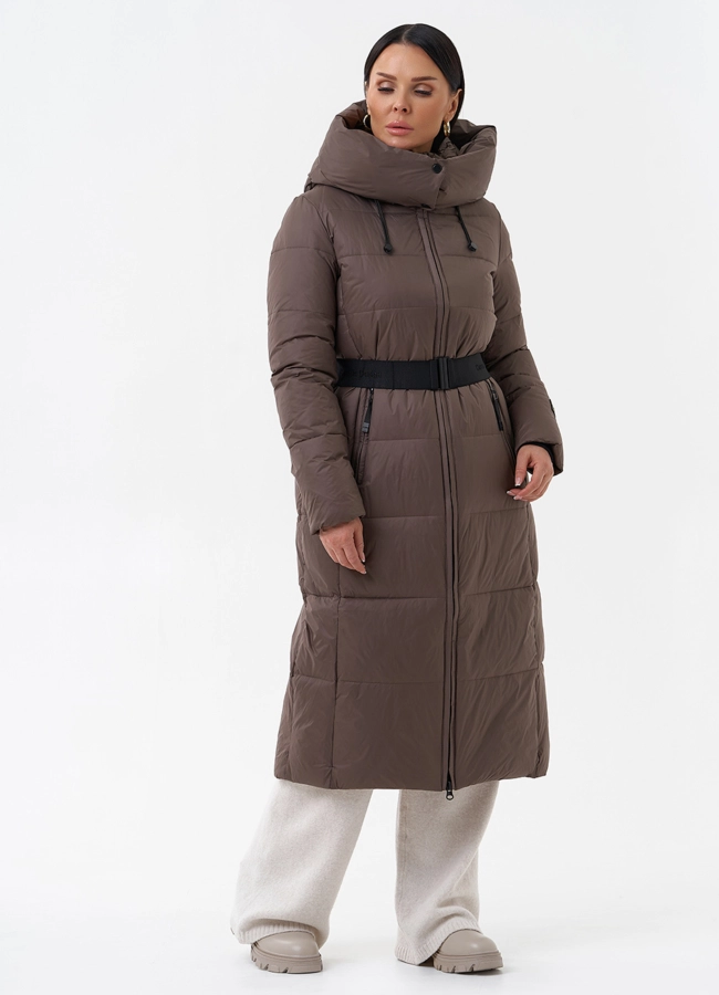 Длинный пуховик бежевого цвета модель № 29185 меха малина