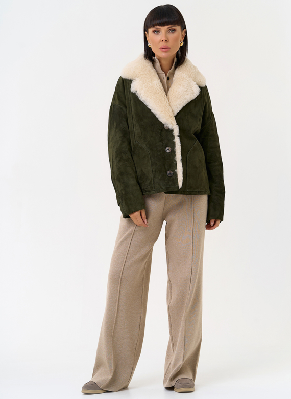 Пуховик из натуральной замши с английским воротником