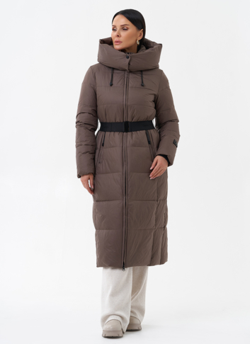 Длинный пуховик бежевого цвета