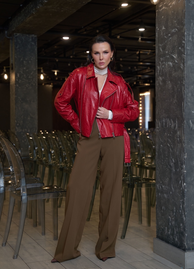 Красная куртка из натуральной кожи модель № 83954 универмаг малина