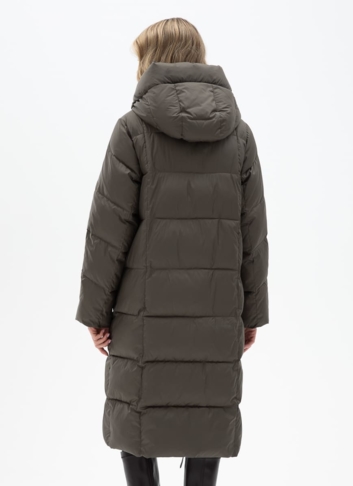 Женский пуховик с капюшоном