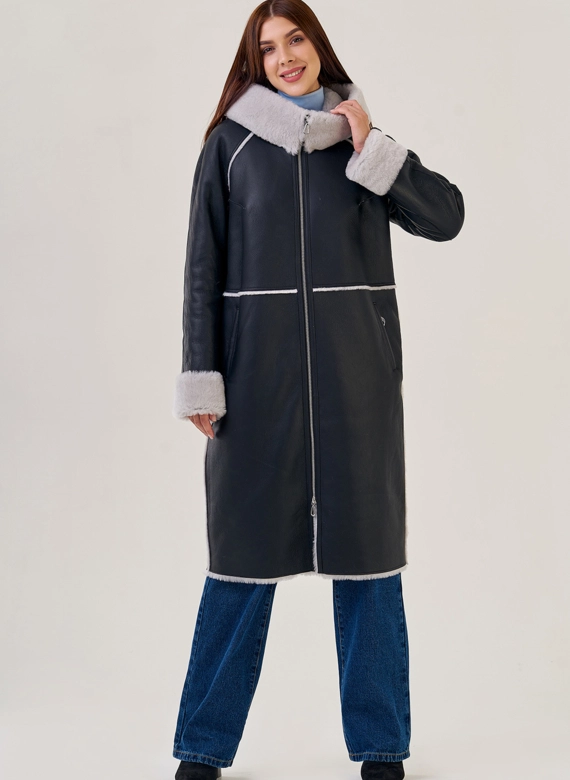 Женская дубленка с капюшоном
