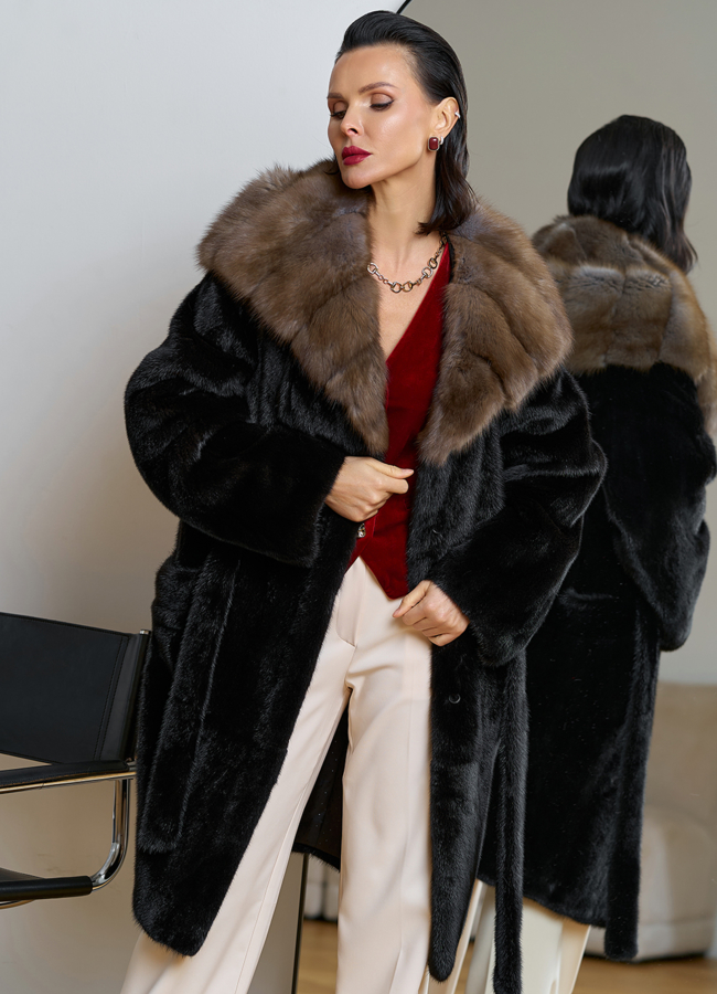 Норковая шуба с капюшоном из меха куницы модель № 30480 в кредит