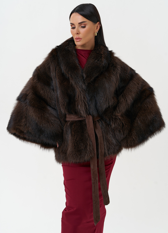 фото Женская шуба из меха канадского енота модель № 31086