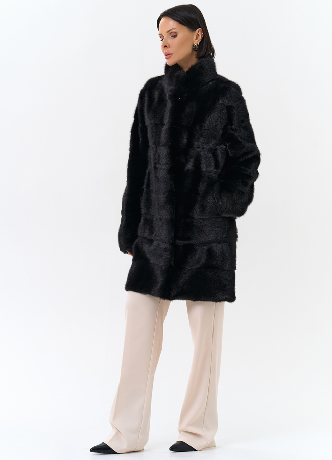 Норковая шуба с воротником стойка черного цвета  модель № 24730 универмаг малина