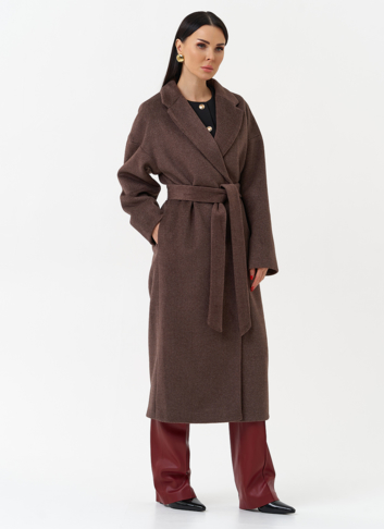 Женское пальто с английским воротником