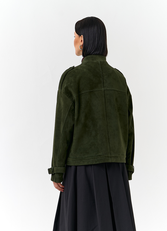 Женская куртка из натуральной замши зеленого цвета модель № 32727 в кредит