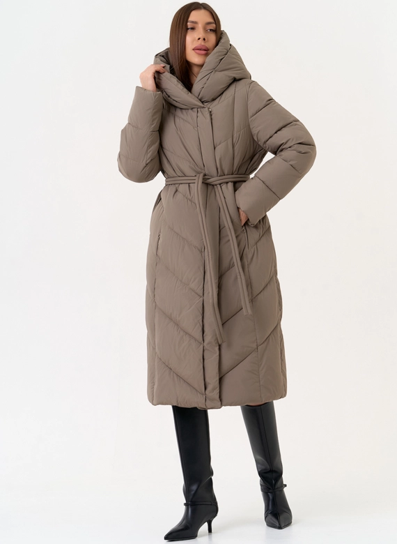 Женский пуховик с капюшоном