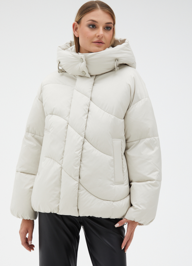 Женский светлый пуховик с капюшоном модель № 31130 универмаг малина