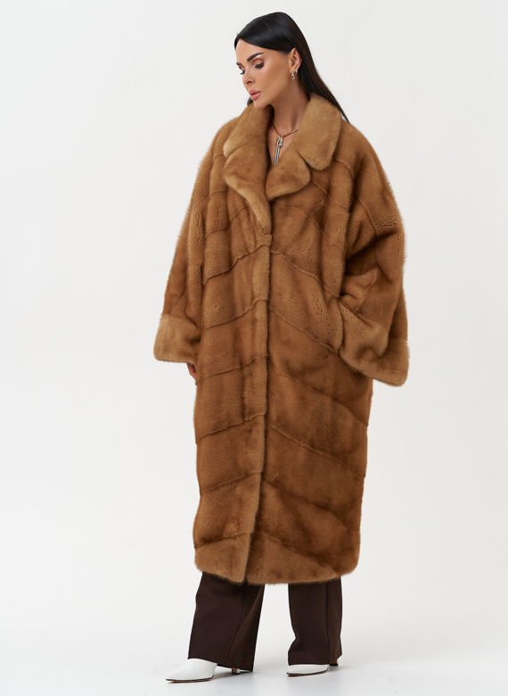 Женская шуба из меха норки с английским воротником