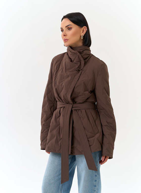 Женская куртка с поясом