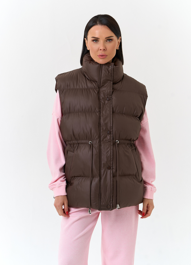 Женский утепленный жилет модель № 33092 меха малина