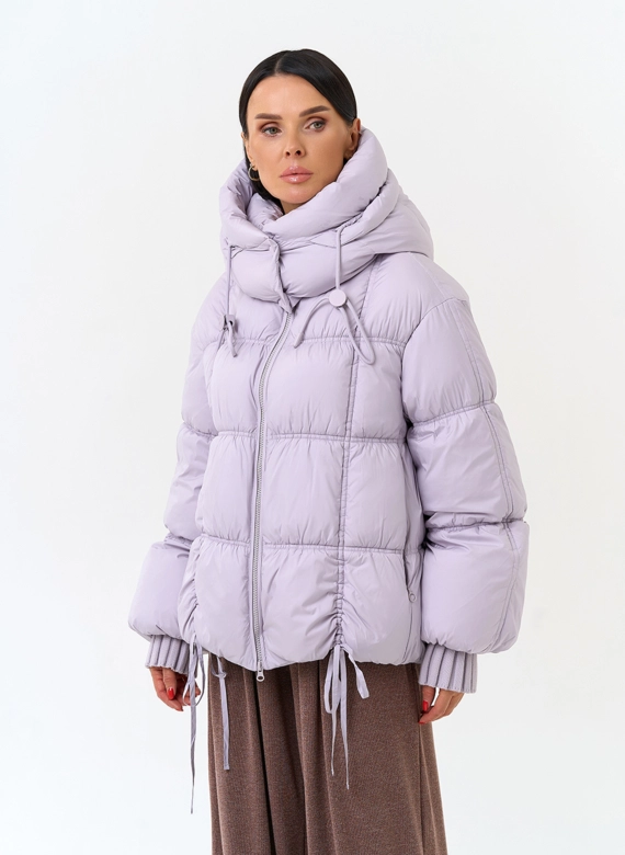 Женский пуховик с капюшоном фото