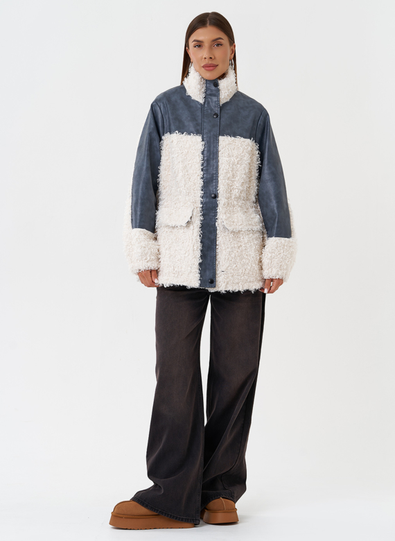 Жакет синего цвета с эко мехом