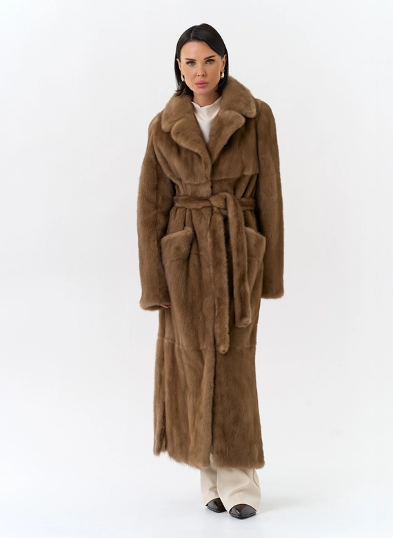 Длинная шуба из меха норки с английским воротником
