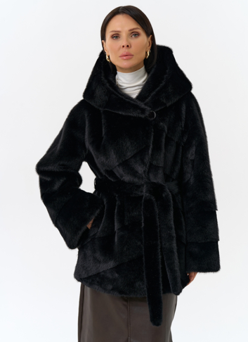 Женская шуба из эко меха с капюшоном